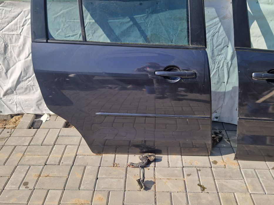 Drzwi mazda 5 prawe