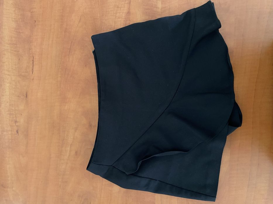 Saia-calção preto da zara
