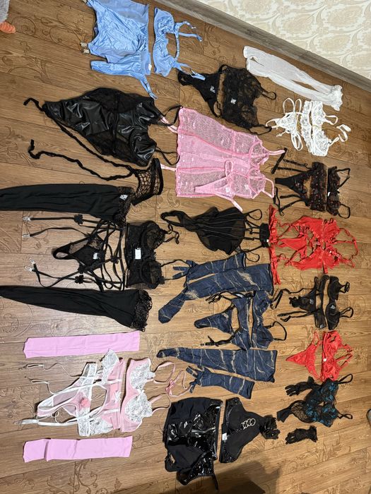 Еротична білизна белье ліф труси гартери пояс панчохи комплект латекс