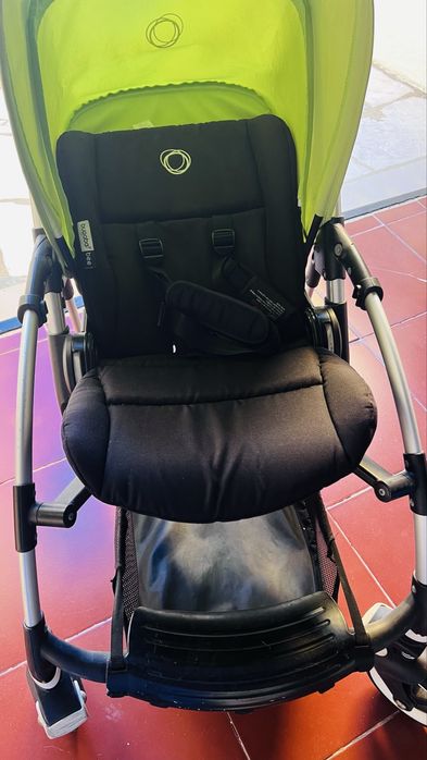 Carrinho de Bebé Bugaboo Bee + Capa de Chuva Incluída