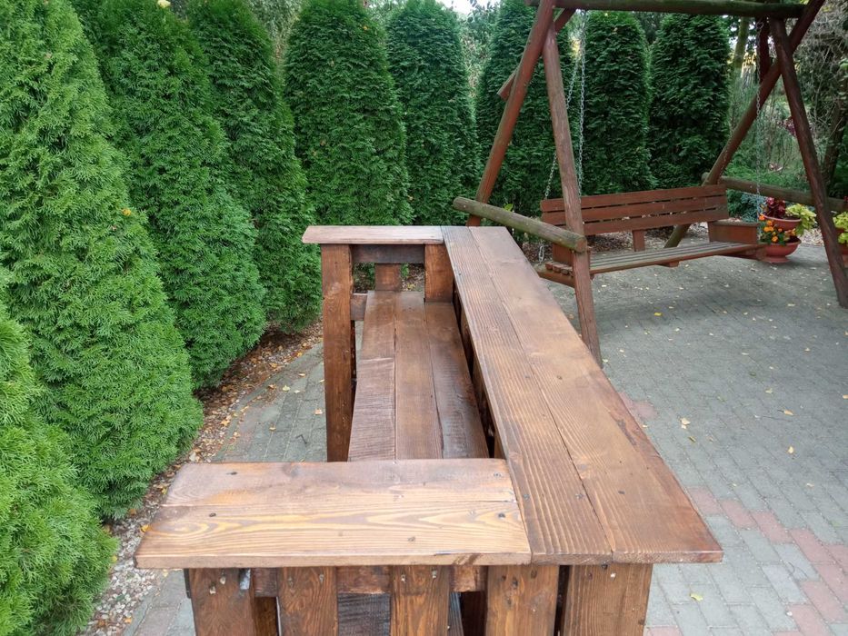 Drewniany bar z palet