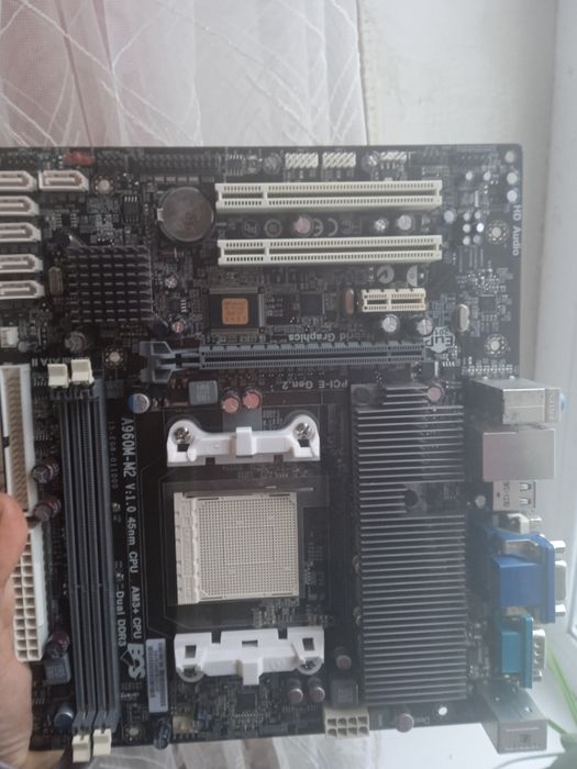 Продам нову материнську плату