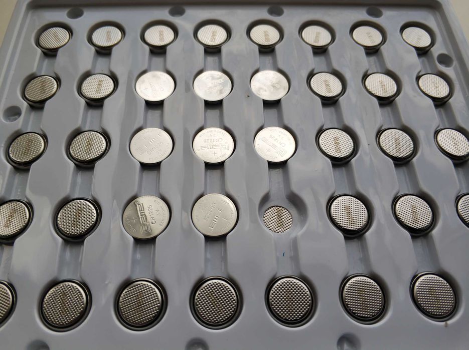 батарейка типу CR1220 CR1225 CR2032 на 3 Вольта виробник EEMB