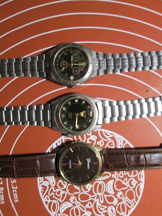 Наручные часы в разному состоянии