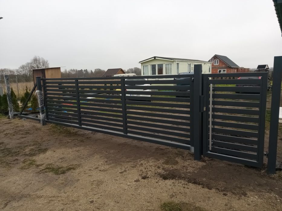 Bramy ogrodzeniowe przesuwne i skrzydlowe