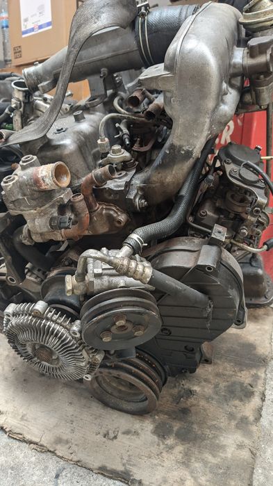 Motor Isuzu 2.8 (peças)