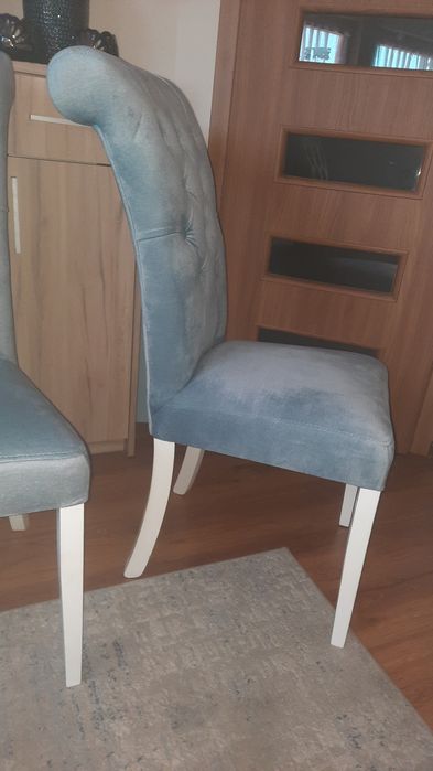 Sprzedam krzesła, nowe