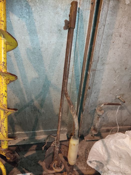 Ледобур для зимней рыбалки бур