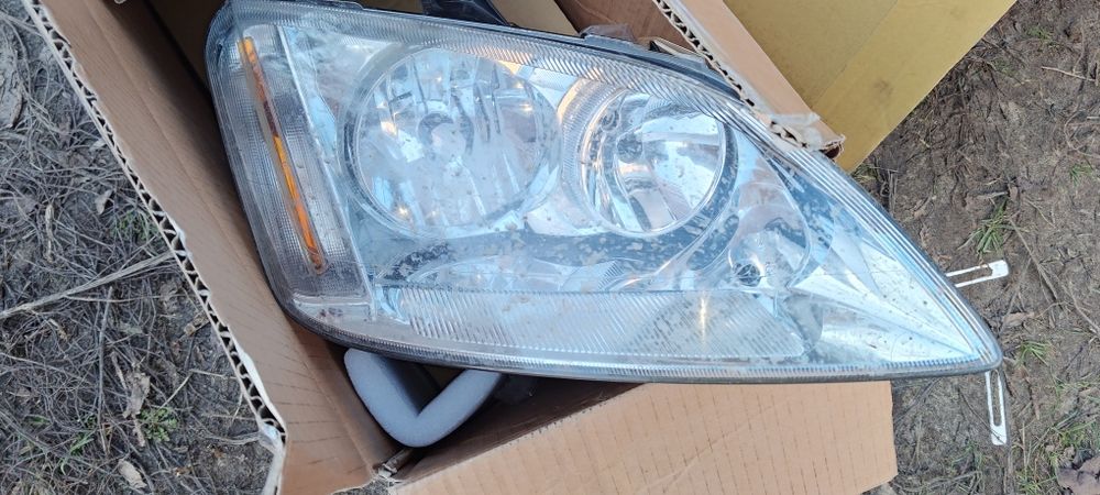 Права фара ford c-max 2003-2007