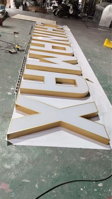 Letras 3D Iluminadas LED Personalizadas - Letreiros Luminosos Premium