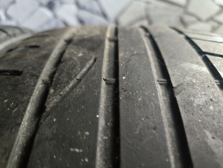 2 pneus 235/35/19 Bridgestone
