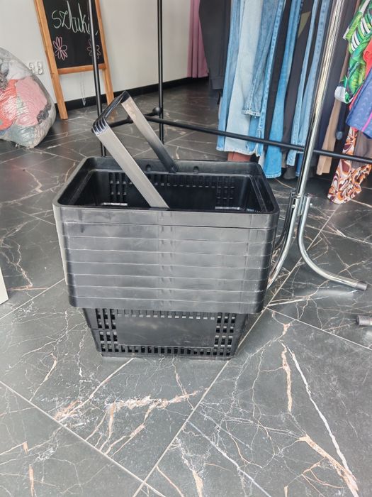 Sprzedam wyposażenie sklepu butik, odzież używana