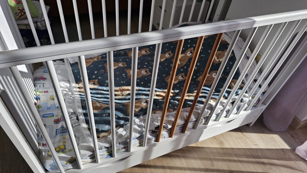 Łóżeczko drewniane dziecięce