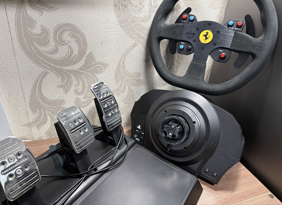 Ігрове кермо Thrustmaster T300 Ferrari Alcantara edition PC/PS4/PS5