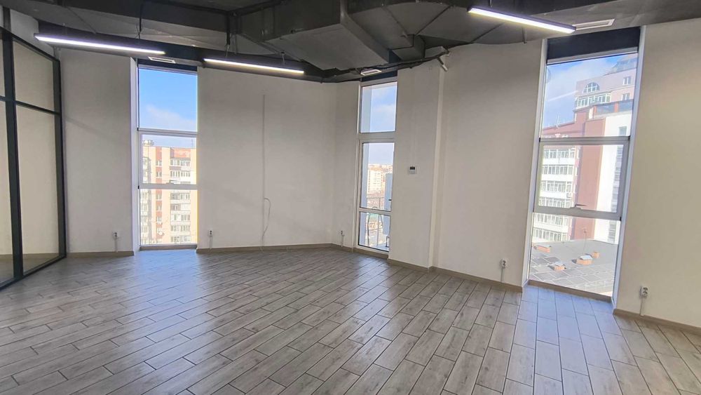 Оренда офісного приміщення, р-н Центр, 180 кв.м.