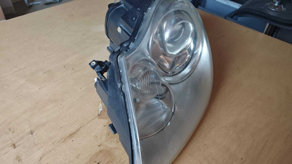 Oryginalne reflektory Porsche Cayenne 955 2003–2006 Xenon Valeo – komplet