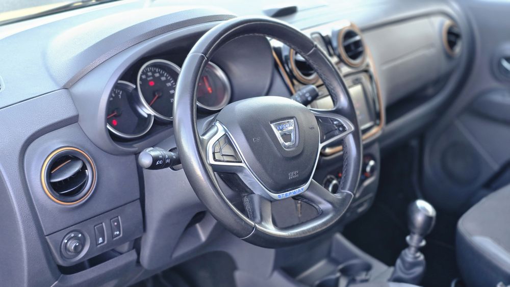 Dacia Lodgy 7 Lugares STEPWAY - *Nacional* 1.5dci 110cv