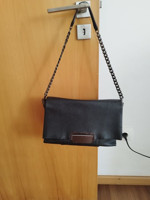 Mala Calvin Klein em pele