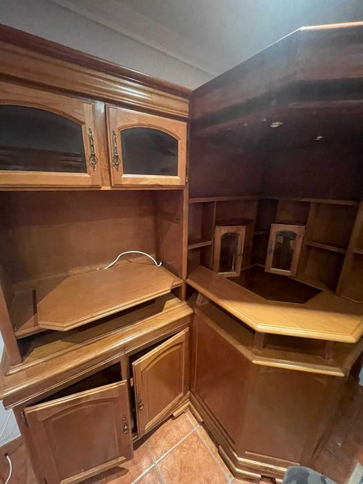 Armário com Bar, base para TV e arrumação