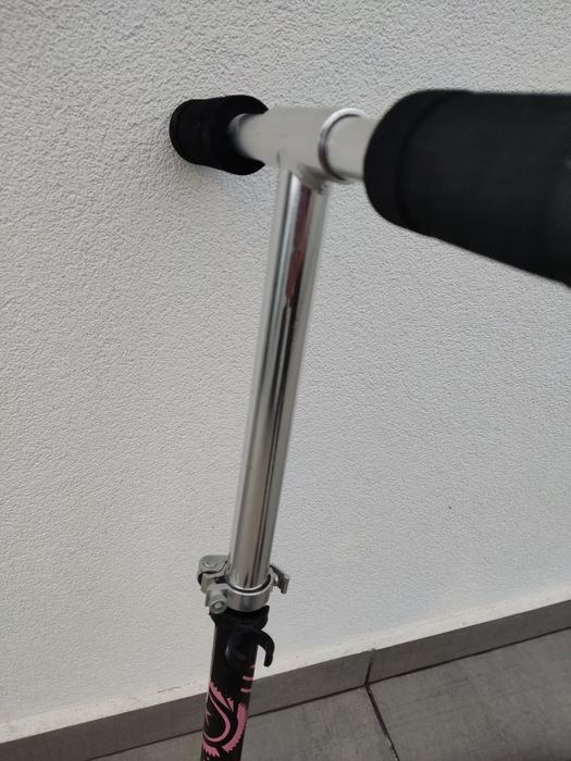 Trotinete da marca Berg  em muito bom estado