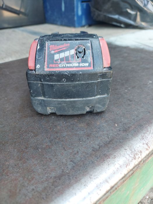Bateria  Milwaukee