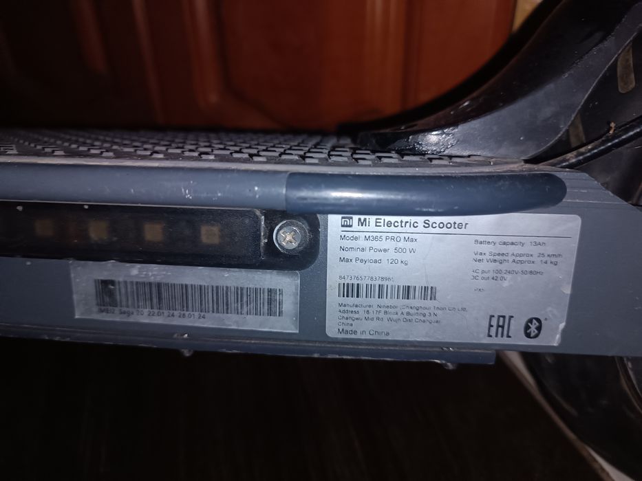 Електро самокат Mi Scooter M365 Pro max 500W 12.4Ah

Може бути ві