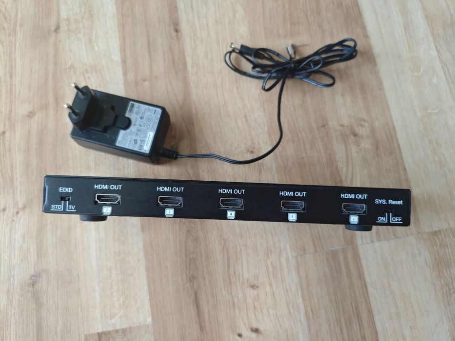 Hdmi splitter 1x8