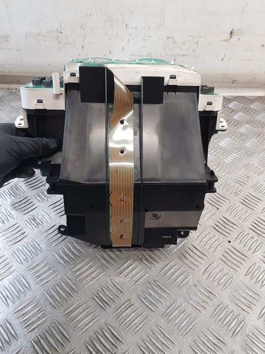 Licznik 83800-52640 Toyota Yaris I 1.4 D4D 01R-