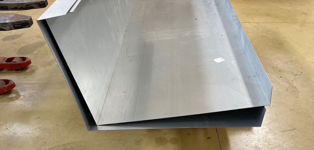 Calha Ómega Metálica Galvanizada – Perfil Ω