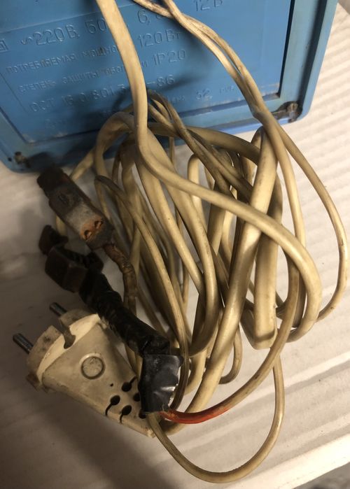 •Kolekcjonerski Rosyjski Prostownik Radziecka Ładowarka ZSRR CCCP 1989