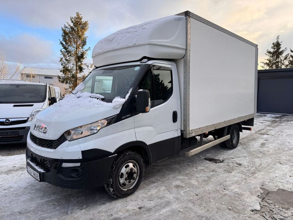 Iveco DAILY KONTENER WINDA 750kg BLIŹNIAKI KLIMATYZACJA  Sprowadzony Zarejstrowany Gotowy do pracy Pełna faktura VAT MARŻA