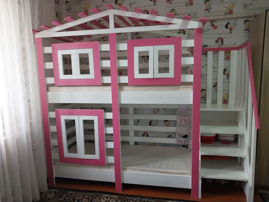 Двоповерхове ліжко