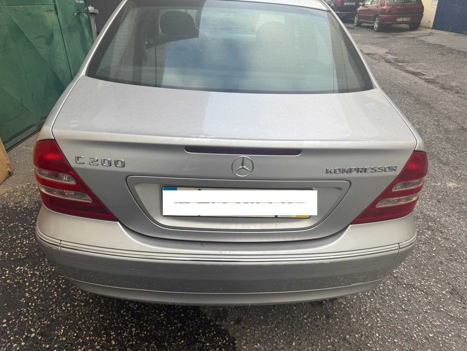 Mercedes CF200 Kompressor de 2002 W203 para peças