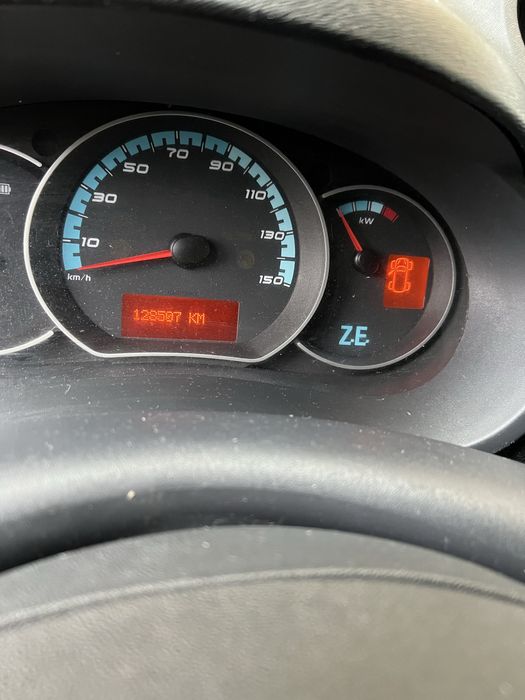 Reno kengo ze електричка