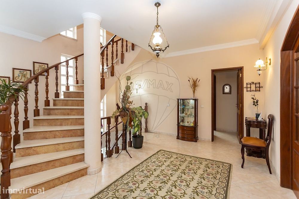 Moradia T4 para venda