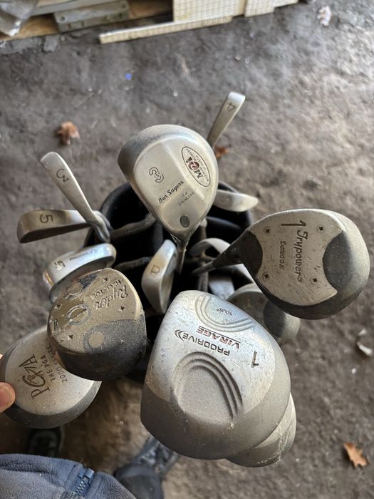 Sprzedam zestaw do gry w Golfa Wilson