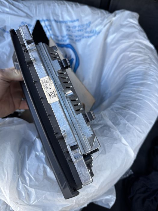 Монитор на бмв х5 е70