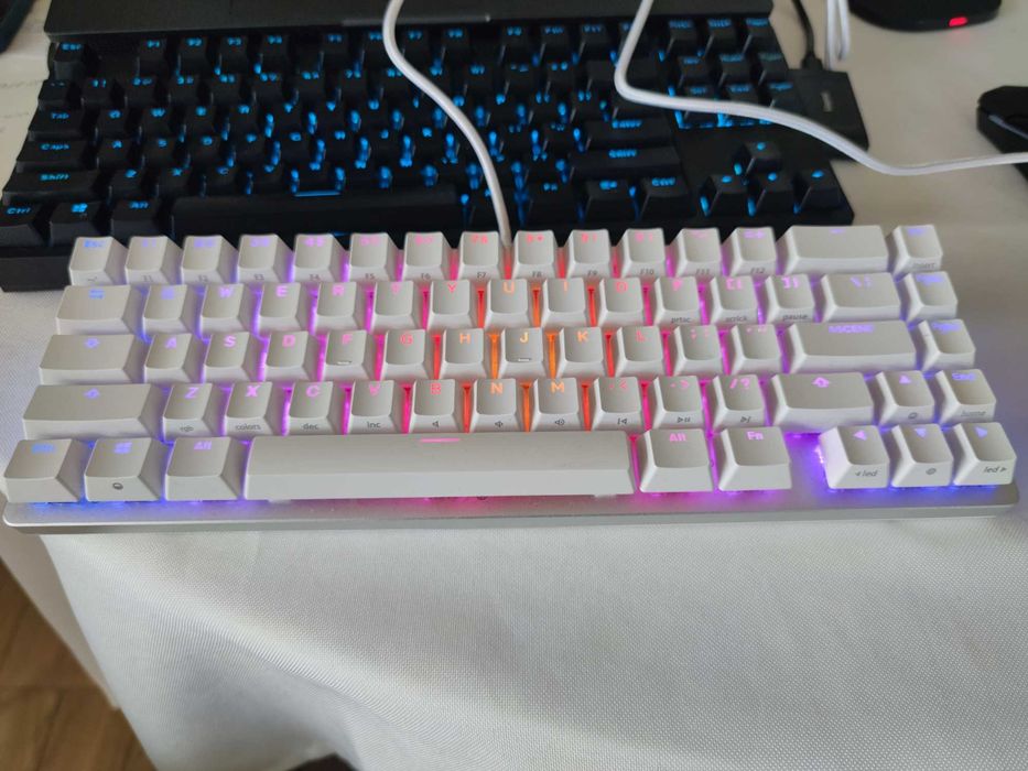 Klawiatura Glorious GMMK 2 Compact - Fox Linear - biała