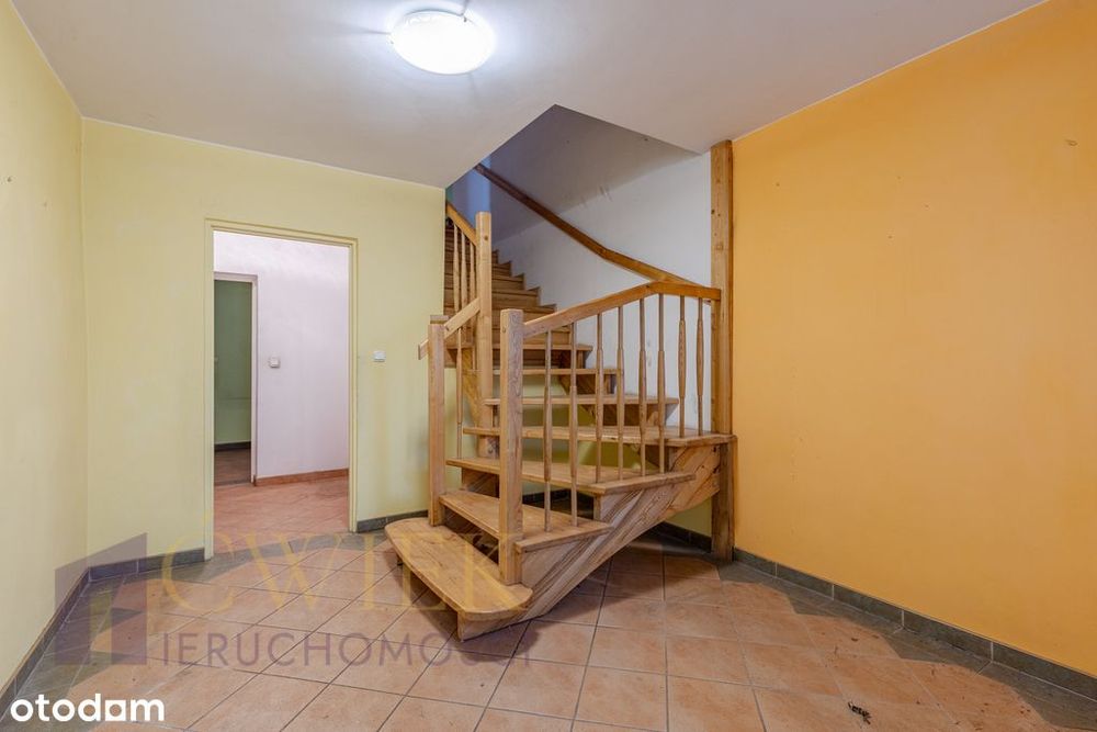 Dom z lokalem usługowym