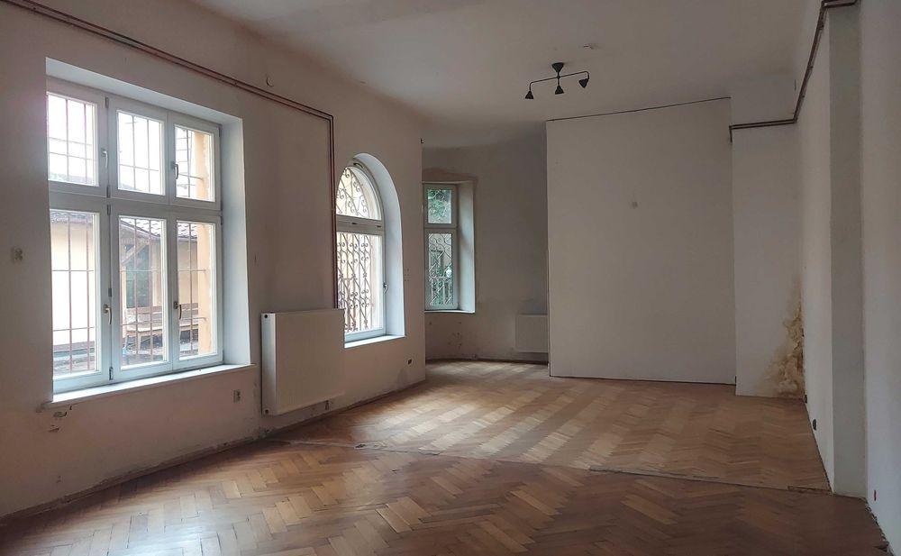 LOKAL 180 m2 - 4-5 pomieszczeń, zaplecze kuchenne i sanitarne CENTRUM