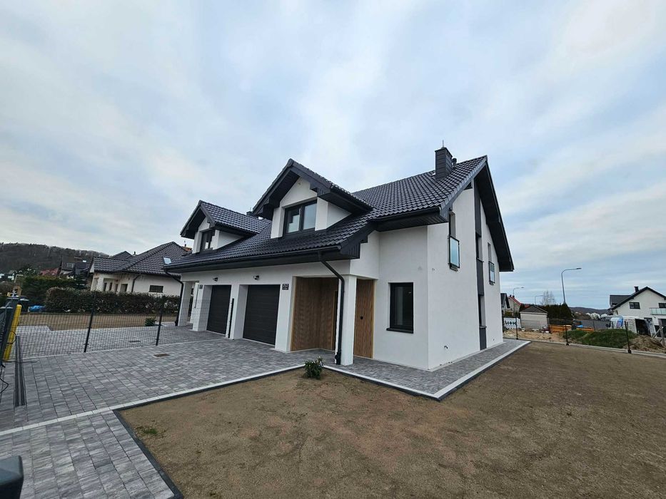 Sprzedam  Dom  w atrakcyjnej okolicy  Redy