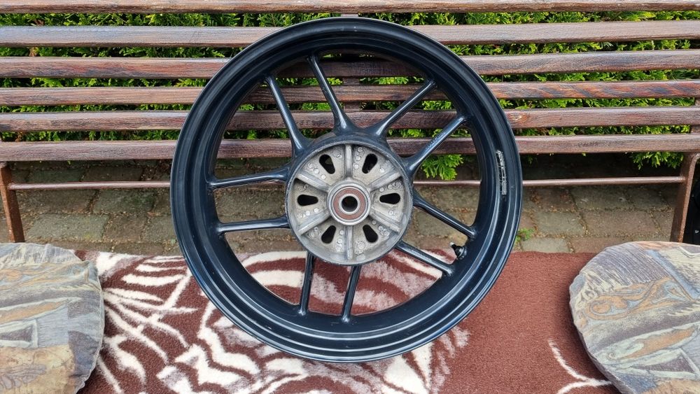 Felga do triumph tiger 800 xrx 17 cali