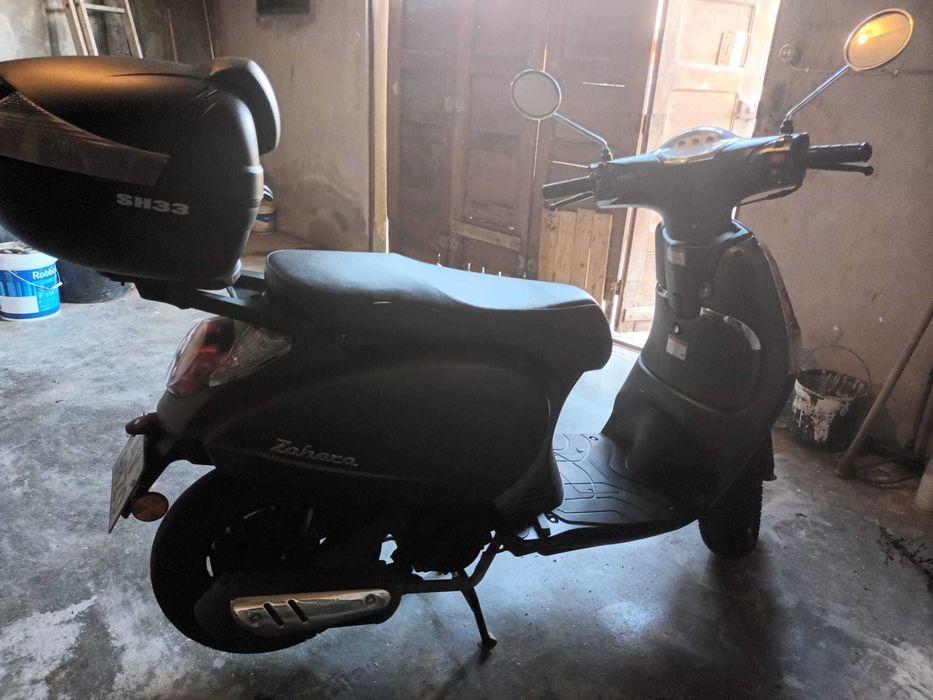 Scooter Zahara 125cc..Praticamente Nova. 1800 euros