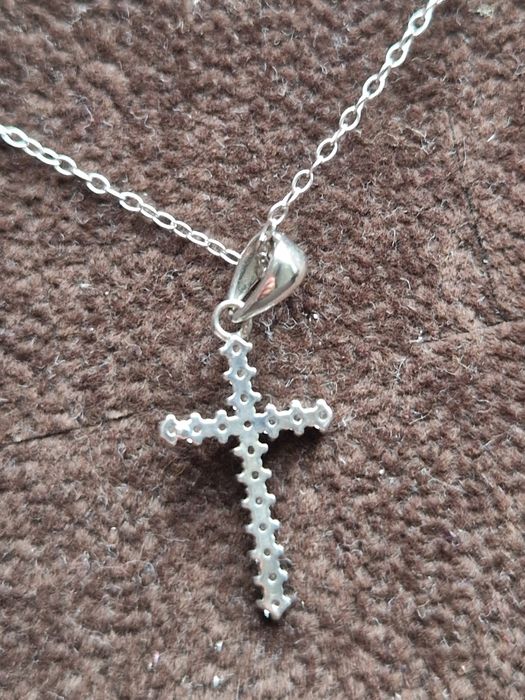 Nowy naszyjnik W. KRUK Krzyz srebro 925 cyrkonie krzyżyk