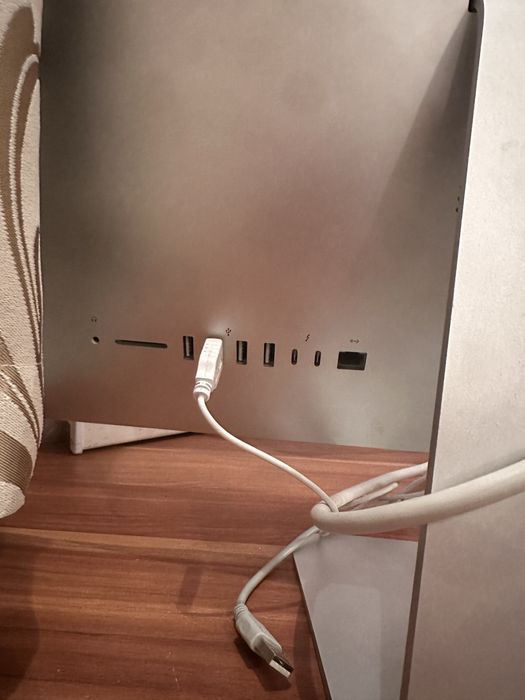 Apple iMac 2017 идеальное состояние