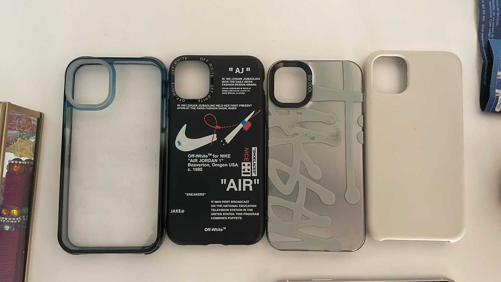 iPhone 11 - 64 GB - Bom estado