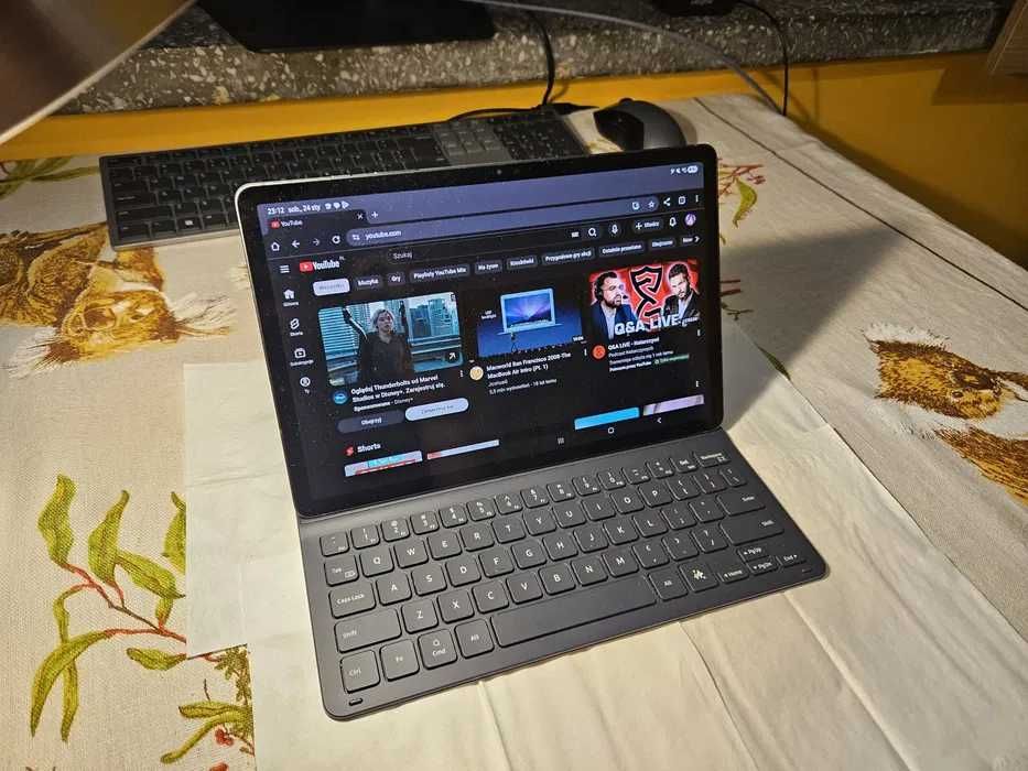 Tablet Samsung Galaxy Tab S9 128GB WiFi + Klawiatura  Stan Idealny