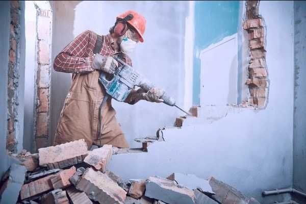 Skuwanie / wyburzanie ścian / demontaż / rozbiórki