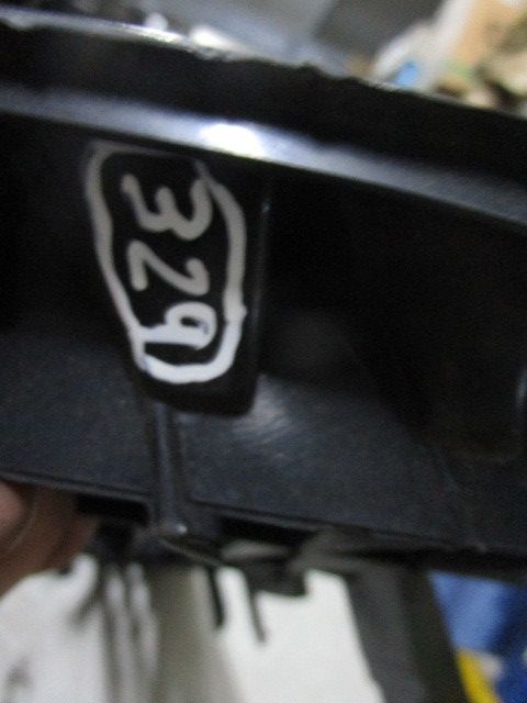 Grelha do Pára-Choques da Frente FORD Escort VI Sedan (GAL, AFL)
