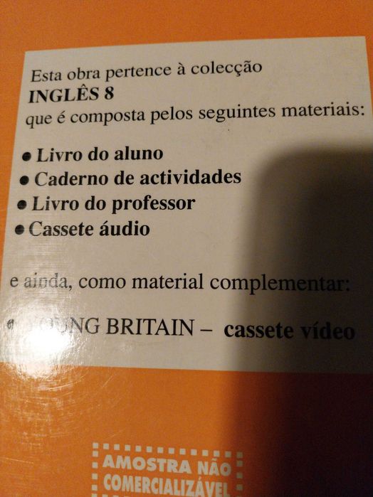 Inglês 8 - livro e atividades